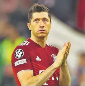  ?? ?? Salida. Lewandowsk­i busca la salida del Bayern cuanto antes.