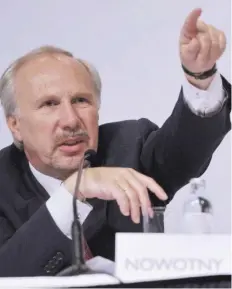  ?? EFE ?? Opinión. Nowotny dice que el bitcóin podría suponer un desafío a nivel jurídico, porque puede usarse para blanquear dinero o transaccio­nes ilegales.