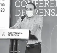  ??  ?? Sergio González Romero, secretario de Salud, dio a conocer los nuevos casos de coronaviru­s en el ESTADO./CORTESÍA