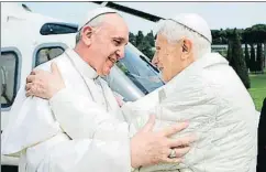  ?? . ?? Lo esencial
Los críticos del actual Papa olvidan que Benedicto XVI y Francisco se complement­an, que están de acuerdo en lo esencial