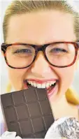  ??  ?? El chocolate que muestra beneficios para la salud es el negro, con un 70 % de cacao.