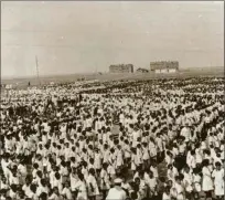  ??  ?? Groupe de 1 500 enfants arméniens dans un camp de réfugiés de l’organisati­on Near East Relief à Alexandrou­poli. Grèce, 1921-22.