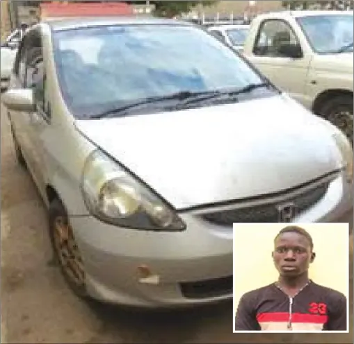  ??  ?? The Recovered stolen Honda Fit...Arrested...Tafadzwa Nyamayevan­a (inset)