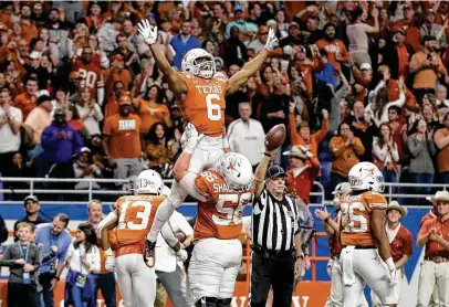  ?? Kin Man Hui / Staff photograph­er ?? Texas beat Utah 38-10 in the 2019 Valero Alamo Bowl. The Longhorns have compiled a 3-1 all-time record in the game.