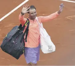  ?? ?? Rafael Nadal waves to the crowd after losing to Alex de Minaur