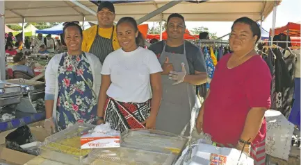  ?? Photo: Mereleki Nai ?? From left: Luisa Kumar, Josh Vueti, Talei Vueti, Kyle Kumar and Paulini Vueti at the flea market in Votualevu, Nadi.