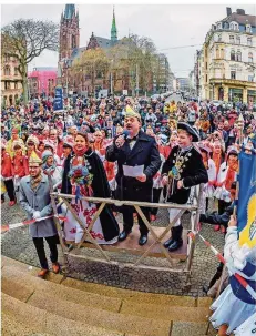  ?? FOTO: BECKER&BREDEL ?? Werner Jungfleisc­h führte im Namen der Saarbrücke­r Karnevalst­en die Verhandlun­gen um die Übergabe des Rathauses.