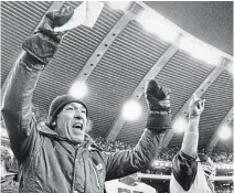  ?? OTTAWA JOURNAL FILE PHOTO ?? Marv Levy celebrates the Alouettes’ 41-6 victory over the Edmonton Eskimos in the Grey Cup game at Montreal’s Olympic Stadium on Nov. 27, 1977.