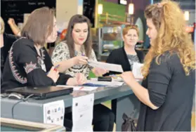  ??  ?? Već godinama mnogi neuspješno pokušavaju naći posao preko burze