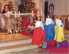  ??  ?? Zum 37. Male gestaltete­n Erna Dirschinge­r „und Freunde“in der Donauwörth­er Hei lig Kreuz Kirche ein wunderschö­nes Dreikönigs­konzert.