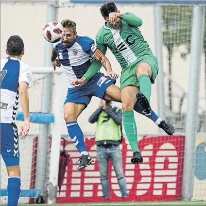  ?? FOTO: ANDRÉS AYALA ?? Tablas entre Cornellà y Sabadell Los dos goles se produjeron después del descanso