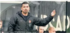 ?? FOTO: SCHLICHTER ?? FCK-Trainer Dimitrios Grammozis war mit dem Auftritt seiner Mannschaft beim 1:2 in Elversberg überhaupt nicht zufrieden.