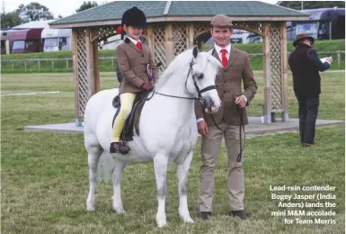  ??  ?? Lead-rein contender Bogey Jasper (India
Anders) lands the mini M&M accolade
for Team Morris