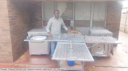  ?? ?? Thulani Chauke shows the mobile science laboratory he invented