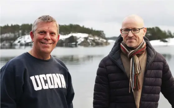  ?? FOTO: SARAH GRöNSTRAND ?? Vill sporra. Alf Norkko och Mats Westerbom håller på med ett forsknings­projekt som gör det möjligt för allmänhete­n att ta del av världen under havsytan. Tanken är att få folk att bry sig om det som finns att rädda i Östersjön.