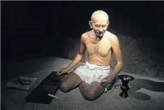  ?? Bangkokmus­eums.com ?? MODEL CITIZEN: A statue of Mahatma Gandhi can be seen in the Thai Human Imagery Wax Museum