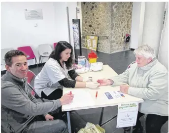  ??  ?? Des tests étaient effectués toute la journée du jeudi 16 novembre à l’hôpital.