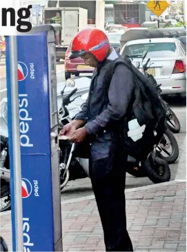  ??  ?? There are 100 parking ticket machines each covering around 15-20 vehicle spaces along the Galle Road, Duplicatio­n Road, connecting by-roads and Galle Face Green. Pic by Athula Devapriya