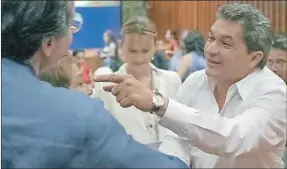  ??  ?? Tomás Yarrington en un evento político cuando era gobernador de Tamaulipas. Será extraditad­o a EE.UU.