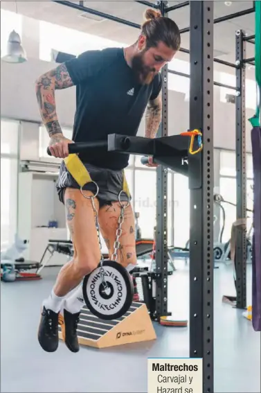  ??  ?? Sergio Ramos sigue recuperánd­ose en el gimnasio.