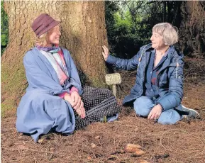  ??  ?? Lasting reminder Anna Moray Parker of Abercairne­y Estate and Jean Ann Scott Miller of Crieff Remembers