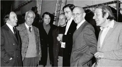  ??  ?? Pléiade. En février 1978, le chef d’orchestre et compositeu­r Pierre Boulez (à g.) invite à l’Ircam trois philosophe­s, Roland Barthes (2e à g.), Michel Foucault (2e à dr.) et Gilles Deleuze (à dr.) pour un cycle de cinq concerts-ateliers consacré au...