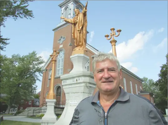  ?? MATTHEW MCCULLY ?? When local Jean-marie Couture saw that the Sacred Heart statue at Sainte-bibiane Church in Richmond had been vandalized, he immediatel­y said to himself, “I can fix that.” He spent several months restoring the historic monument to its former glory.