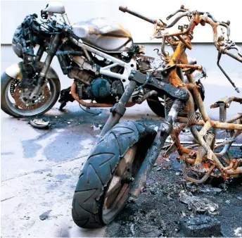  ??  ?? Two bikes, two insurance companies, one fire and one mess. Insurance of first bike to catch fire pays for both