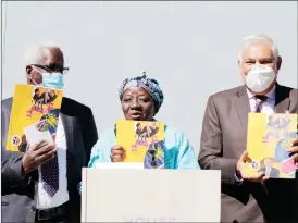  ?? Photo: Bernard Nyambe ?? Looking back… Former deputy ombudsman Ephraim Kasuto, former ombudsman Bience Gawanas and outgoing ombudsman John Walters.