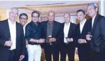  ??  ?? The Shell Guys. (From left) Raffy Capinpin, Desi Tomacruz, Ping Sotto, Elson Dagondon, Mon del Rosario, Allan Abad Santos and Sammy de Guzman.