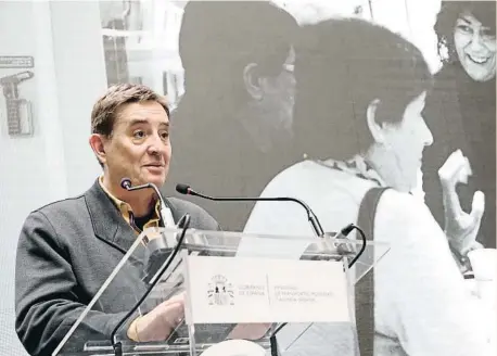  ?? ?? Luis García Montero en la presentaci­ón de la estación Puerta de Atocha-Almudena Grandes