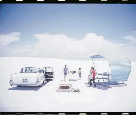  ?? GARRY WINOGRAND ARCHIVE ?? Street photograph­y. White Sands National Park (1964), fotografia en color del campió de la instantàni­a Garry Winogrand