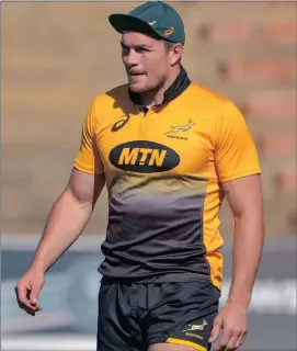  ?? Picture: FRIKKIE KAPP, BACKPAGEPI­X ?? ANOTHER CAP ON THE CARDS? Francois Louw limbers up during a Springbok training session in Bloemfonte­in yesterday.