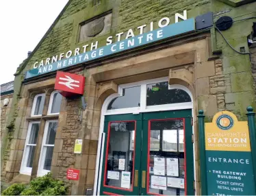  ??  ?? ABOVE RIGHT:
The Carnforth station building and entrance. (Author)