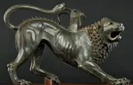  ??  ?? La Chimera di Arezzo V-IV secolo a.C. è un bronzo etrusco rinvenuto nel 1553. È conservato al Museo archeologi­co di Firenze