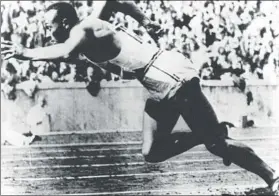  ?? FOTO: MD ?? Jesse Owens El afroameric­ano ganó en el Olímpico de Berlín delante de Hitler