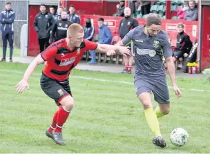  ?? BERNIE FORD ?? Josef Hopkins makes ground down the left flank