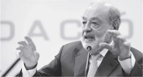  ?? FOTO: EFE ?? Carlos Slim Helú ofreció conferenci­a para aclarar todo lo concernien­te de su relación con el gobierno.