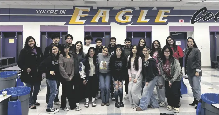  ?? PHOTO COURTESY OF BENJAMIN GONZALEZ ?? Peer-to-Peer leaders pose at Southwest High School’s Multipurpo­se room on Feb. 8.