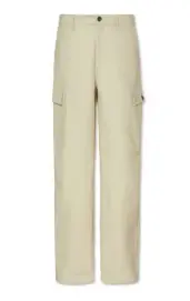 ??  ?? ARDUSSE
Cotton cargo trousers with side pockets / € 630