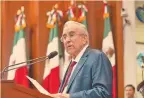  ?? ?? Rubén Rocha Moya reconoce a sus colaborado­res dentro y fuera del gobierno, así como la transparen­cia frente a la sociedad.