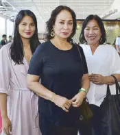  ??  ?? Ava Diaz Daza, Gloria Diaz and Coroy Diaz.