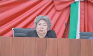  ?? Archivo ?? La diputada Floria María Hernández Hernández, vocal de la Comisión Permanente, opinó que deben estar en la disposició­n de cumplir con la sentencia de los magistrado­s federales.