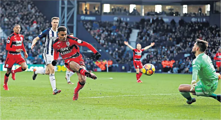  ??  ?? Game over: Huddersfie­ld’s second goal by Steven Mounie edged West Brom manager Alan Pardew, inset, closer to dismissal