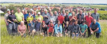  ?? FOTO: DIETER SCHMID/SAV BERGHÜLEN ?? Teilnehmer der Rundtour unter dem Motto „Soweit die Füße tragen“.