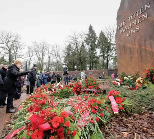  ?? Foto: nd/Ulli Winkler ?? Auf der Gedenkstät­te der Sozialiste­n in Berlin-Friedrichs­felde