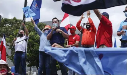  ?? JOSÉ CORDERO ?? Aún con la convención firmada, los sindicatos se tiraron a las calles.