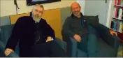  ??  ?? La rencontre en  entre Alain Guyard et Rodolphe Berraquero, responsabl­e de la médiathèqu­e roquière, a été très fructueuse.