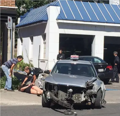  ?? PHOTOS D’ARCHIVES ?? Le braquage d’une banque à Montréal avait été suivi d’une course-poursuite avec les policiers, ce qui avait permis d’arrêter Geneviève Dallaire (ci-dessus) qui a depuis écopé de 30 mois de pénitencie­r. Ci-dessous, le suspect Alain Ste-Marie avait été...