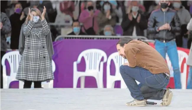  ?? ÁNGEL DE ANTONIO ?? Pablo Iglesias, en el mitin de Unidas Podemos, ayer en la plaza de la Constituci­ón de Puente de Vallecas